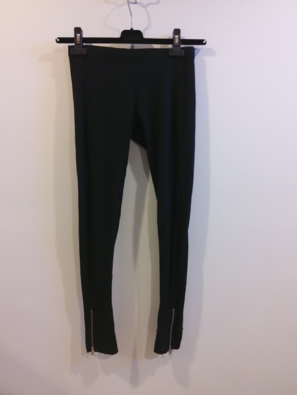 Banana Republic💥NWOT💥Black Stretch Leggings w/ Ankle Zippers